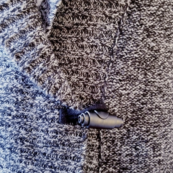 Black Tape_ Cable Knit Grey Sleeveless Vest Top - Picture 8 of 11